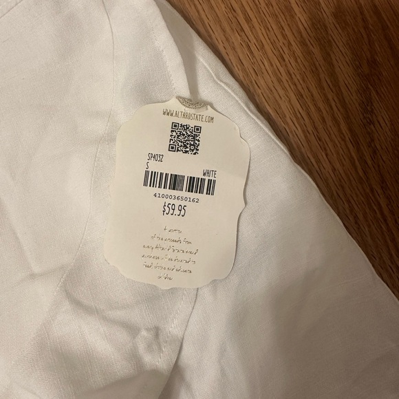 White Ruffle Hem Shorts - Picture 2 of 4